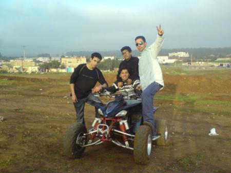                                                          �(�_●) STUNT46I (�_●)�