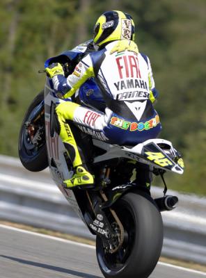 r1 2007 valontino rossi in action